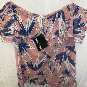 💕 4/$25 Haute Fox Off The Shoulder Tropical Print Top